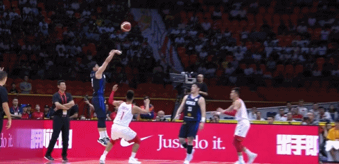 一边是鼓掌 一边是鼓掌